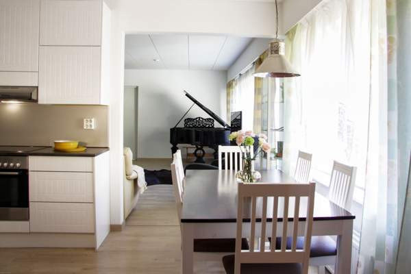 4h + k + s +  lisäksi khh, var, kellari, ask.h ja  Glebychevo – foto 2