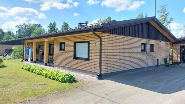 4h + k/rt + WC + s + kph/khh + vh + lasitettu tera  Hirvensalmi – foto 1