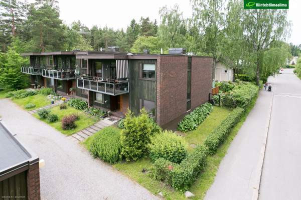 5H+K+RT+KK+2 KPH+WC+S+AT  Helsinki - valokuva 1