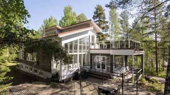 4h + k + rt + 2x kph + 3x wc + aula + th + khh + v  Siuntio