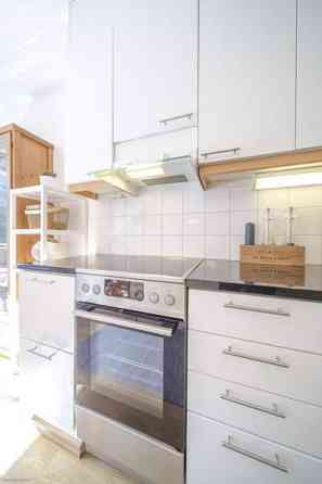 3h + k + kph + s + wc + las.p(terassi) + piha (YJ:  Helsinki