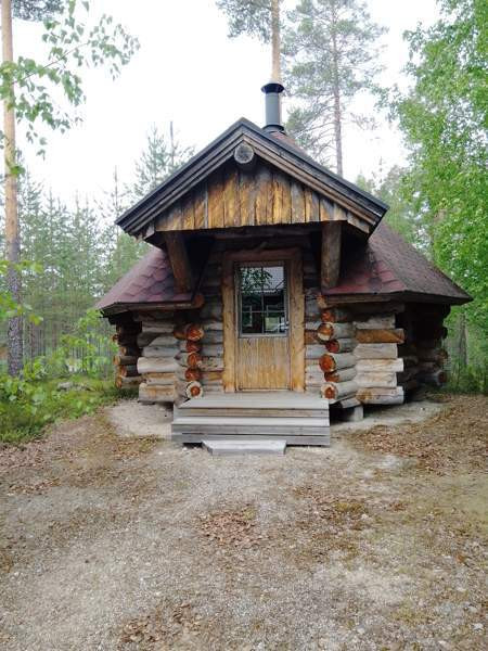 2h + tupakeittiö + kph + wc + s + juhlasali  Lieksa - valokuva 2