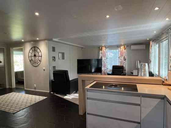 Oh, avokeittiö, mh, työhuone, 2wc, psh, s, varasto  Glebychevo