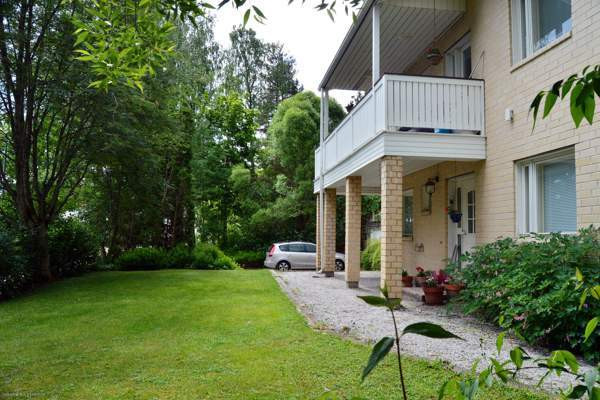 5h + k + s + khh + 2 x WC + ask.huone + varastotil  Espoo - valokuva 3