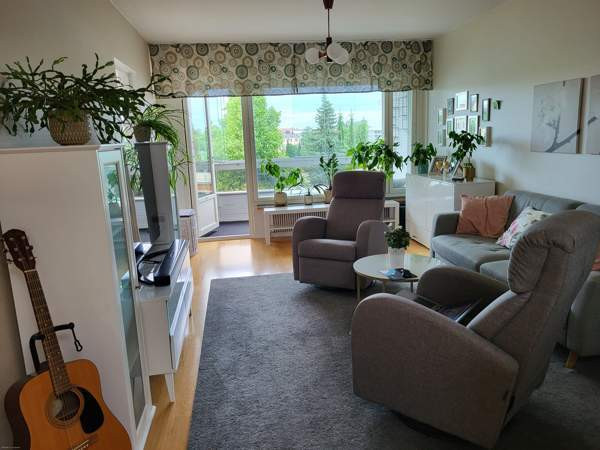 4h + k + kh + wc + vh + lasitettu parveke  Kuopio - valokuva 4