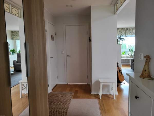 4h + k + kh + wc + vh + lasitettu parveke  Kuopio - valokuva 8