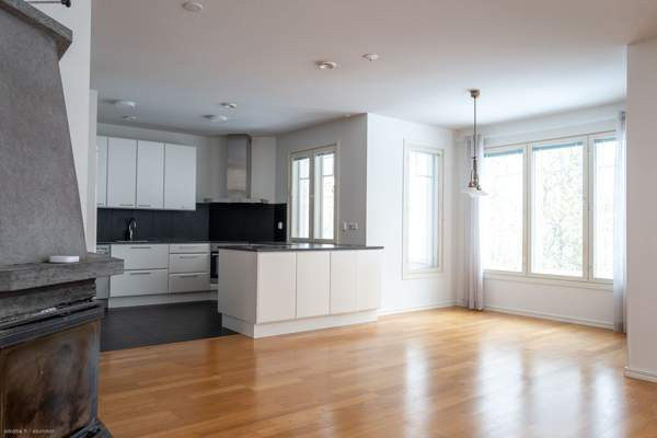 6h + k + 3x wc + aula + 2x vh + khh + kph + 2x s +  Nokia - photo 8