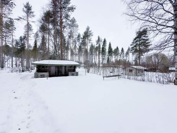 4h + k (ja keittiökomero) + kph + s + autotalli  Lieksa - valokuva 5