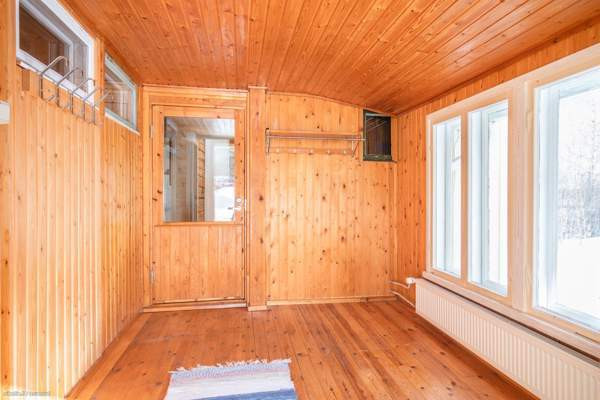 3h + s + psh + wc + k + eteiset + vintti + autokat  Jaemsae – foto 6