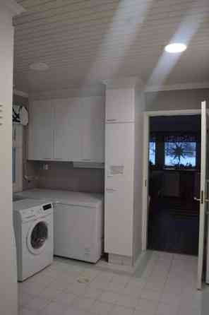 Olohuone, 4mh +iso takkahuone+keittiö+2 vaatehuone  Ylitornio