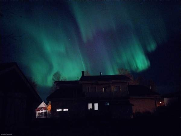 Olohuone, 4mh +iso takkahuone+keittiö+2 vaatehuone  Ylitornio – foto 1