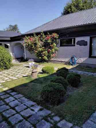 5h + k + s sekä yrityskäytössä olleet tilat (myymä  Zaporiz'ka Oblast'