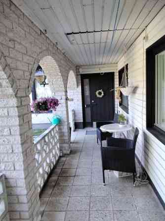 5h + k + s sekä yrityskäytössä olleet tilat (myymä  Zaporiz'ka Oblast'