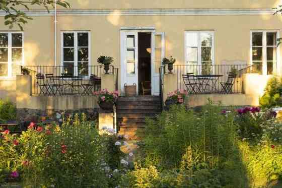 10h + 2k + kph + 4wc + terassi + ullakko  Sarov