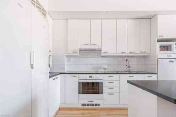 4h + avok + s + khh + 2 * wc + 2 * las.parv.  Helsinki