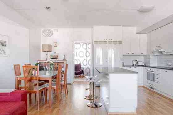 4h + avok + s + khh + 2 * wc + 2 * las.parv.  Helsinki