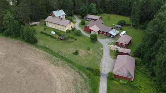 Päätalo 4h + khh + kph + s + wc ja Vierastalo 3h +  Mänttä-Vilppula