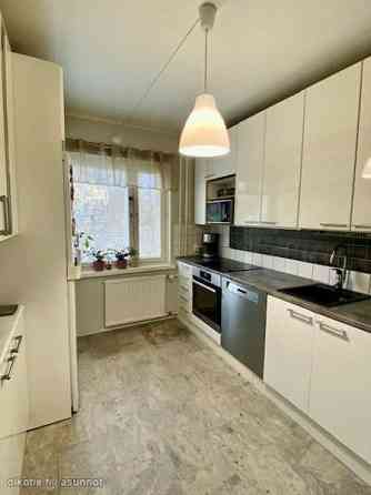 4h + keittiö ja parveke  Helsinki