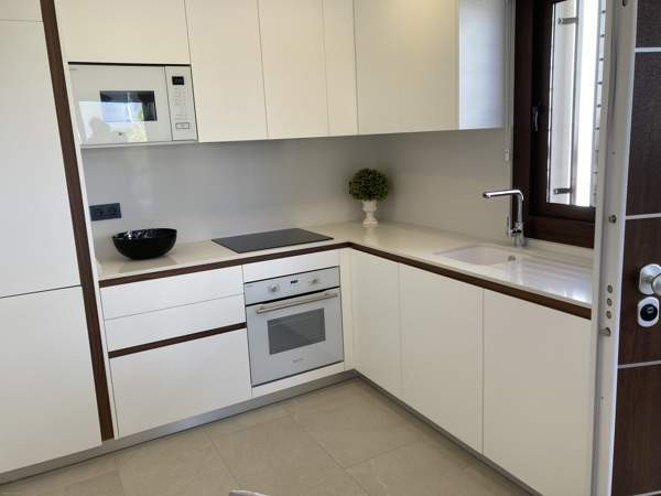 2mh+ olohuone /keittiö 2 kph 2 terassia  Torrevieja - valokuva 6