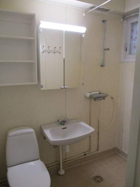 1h + kk+ alk + vh + kph + varasto)  Kouvola - valokuva 8