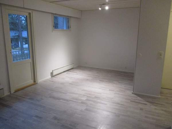 1h + kk+ alk + vh + kph + varasto)  Kouvola - valokuva 4