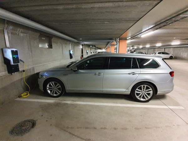 Autohalliosake  Helsinki - photo 3