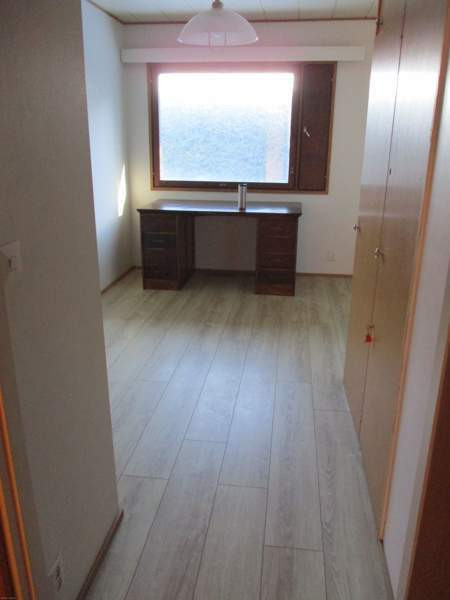 5h + k + vh + wc + sauna + kph + 2varastoa + autot  Углеуральский - изображение 8