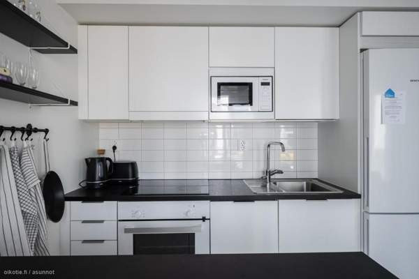 2h + avokeittiö + oma terassi + ranskal. parveke  Turtkul - valokuva 4