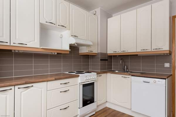 3h + Keittiö + Parveke  Vantaa – foto 7