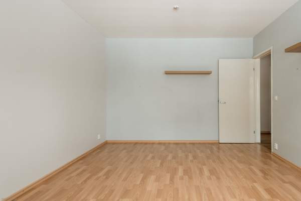 3h + Keittiö + Parveke  Vantaa – foto 6