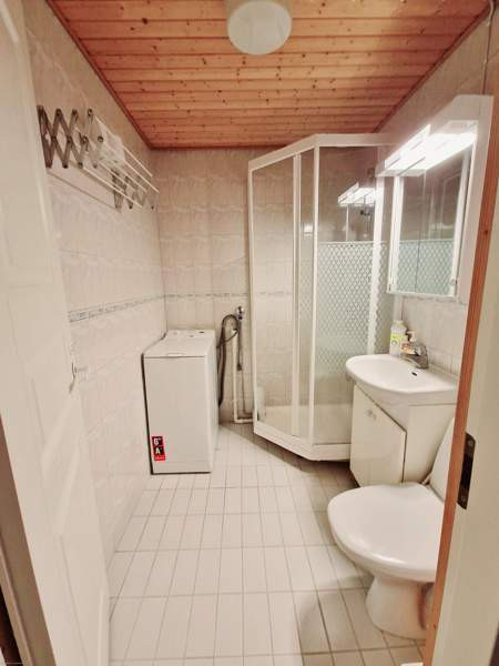 3h + k + kph + vaatehuone + piha + varastot  Keminmaa - valokuva 6