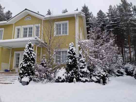 6 h, keittiö, kh+sauna, 2 x wc ja khh  Maentsaelae