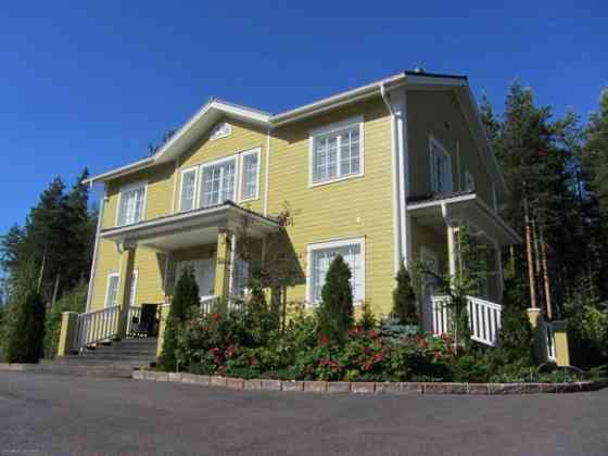 6 h, keittiö, kh+sauna, 2 x wc ja khh  Maentsaelae