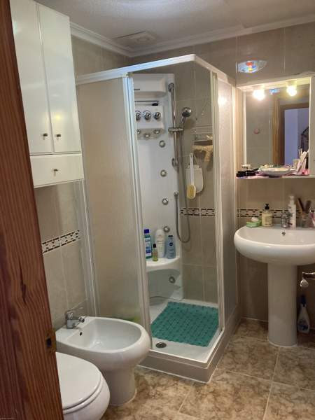 4h + k+2kph+parv +kattoterassi+ autohallipaikka +v  Torrevieja - photo 2