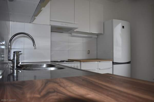 2H + K + P + et + kph + komerot + varastot  Tampere - photo 1