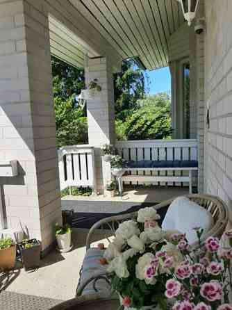 3h+k+s+khh+kellari/varasto+ullakko+kahden  auton t  Espoo