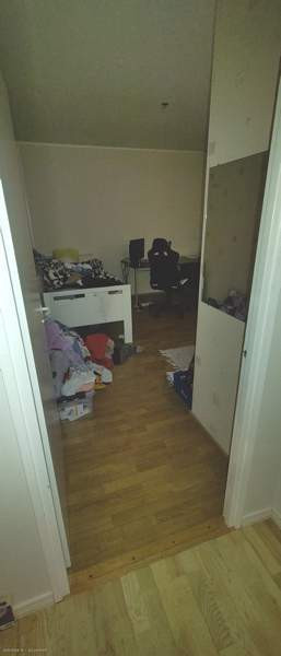 4h + k + wc + kph + parveke  Hyvinkää - valokuva 5