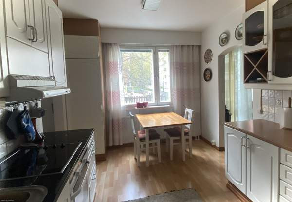 4h + k + wc + ph + parveke  Vantaa - photo 3