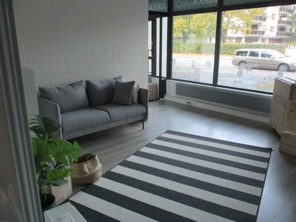 toimistotila + kk + wc + kph  Jaervenpaeae – foto 1