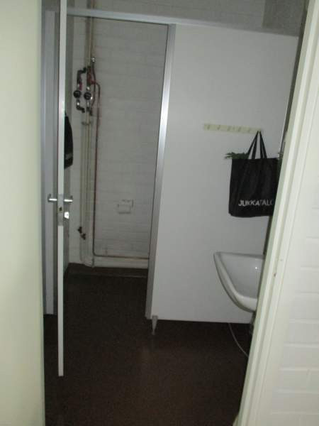 toimistotila + kk + wc + kph  Jaervenpaeae – foto 7