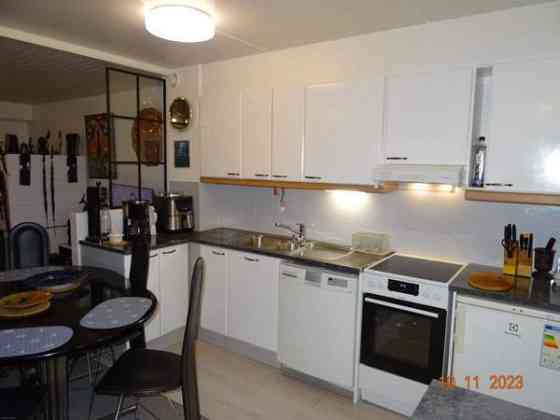 3h + avokeittiö + kh-sauna + terassipiha  Helsinki