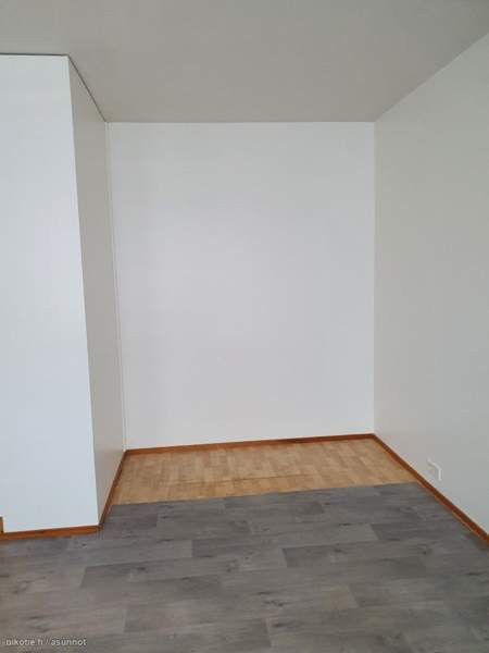 1h + k+   wc/suihku + vh + iso parveke n.10m2 lasi  Kouvola - photo 5