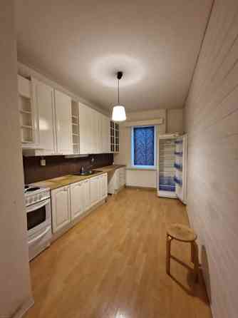 3h +keittiö, sauna sekä 140m2 yhtenäistä varastoti  Joroinen