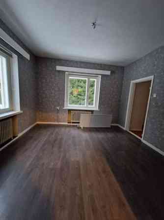 3h +keittiö, sauna sekä 140m2 yhtenäistä varastoti  Joroinen