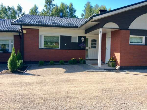 3h+k+s+terassi/piha-alue  Saarijärvi - valokuva 1