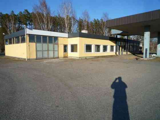 5h + s + keittiö + halli + liiketila  Haemeenlinna