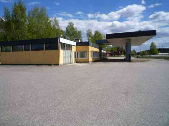 5h + s + keittiö + halli + liiketila  Haemeenlinna