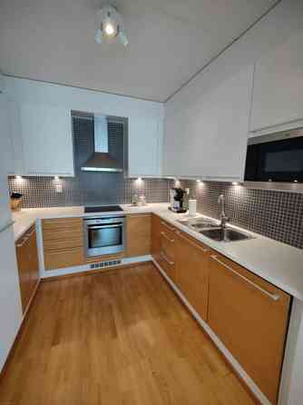 3h + avok. + kph + wc + sauna + lasitettu parveke  Helsinki