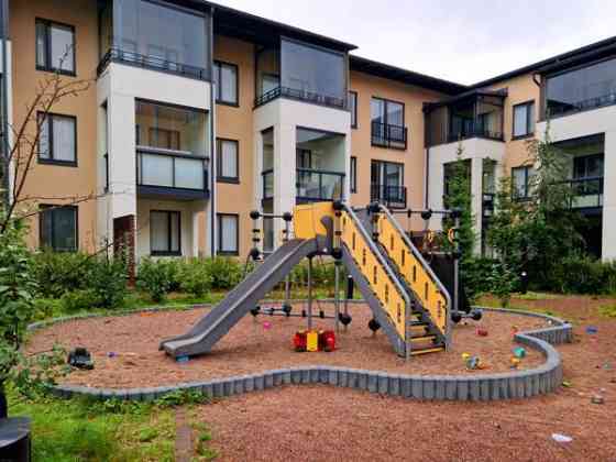 4h + kph-wc + wc + avokeittiö + 2 parveketta  Vantaa