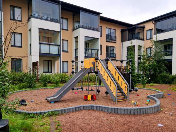 4h + kph-wc + wc + avokeittiö + 2 parveketta  Вантаа - изображение 5